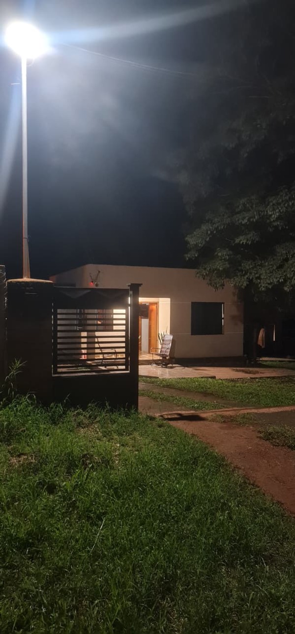 Violento asalto domiciliario en Hohenau: Delincuentes armados irrumpen en una vivienda y se llevan dinero en efectivo