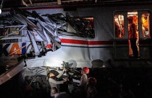 Indonesia: choque de trenes dejó 14 muertos y decenas de heridos