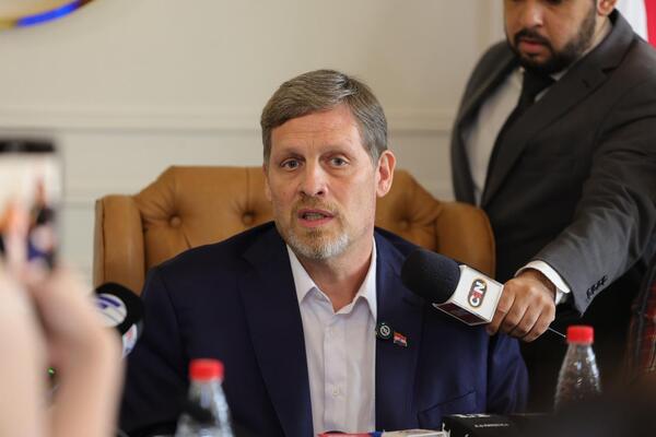 Cartistas del Senado no tienen aún votos para destrabar plan que habilita a expresidentes como senadores activos