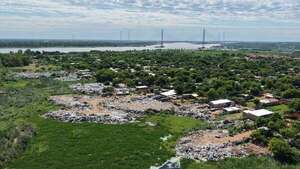 Fotos: obligados a convivir rodeados de basurales en Asunción - Nacionales - ABC Color