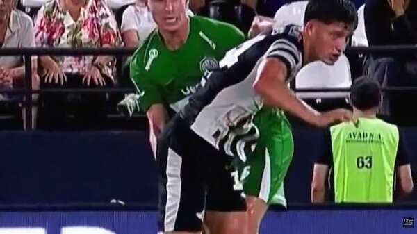 El análisis arbitral no incluyó el grosero gesto de Juan Alfaro sobre Alexis Fretes - Olimpia - ABC Color