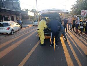 Mujer muere tras choque entre motos en Villarrica - trece