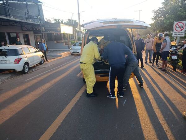 Mujer muere tras choque entre motos en Villarrica - trece