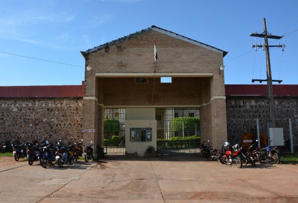 Penitenciaría de Concepción continúa cerrada por brote masivo de tuberculosis