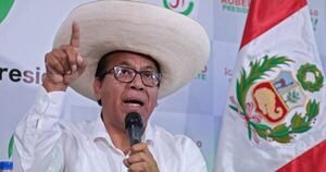 La Nación / Perú: candidato de izquierda radical consigue leve ventaja para el balotaje