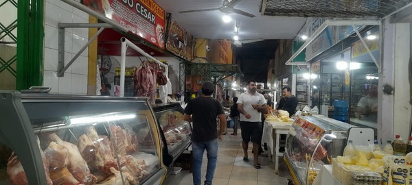 Día del Trabajador: Comerciantes de “La Placita” aguardan con optimismo un repunte en las ventas