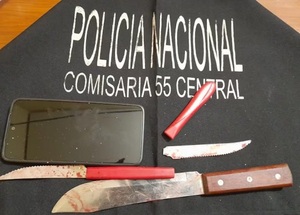 Joven apuñaló a su madre con tres cuchillos