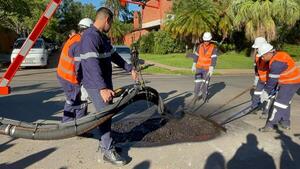 ESSAP presenta su nuevo «exterminador de baches»