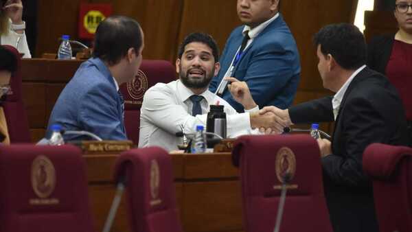 Esgaib y Benítez cruzan acusaciones y amenazas con pedidos de informes