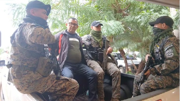 Elvio Benítez se entrega a la Policía tras meses prófugo