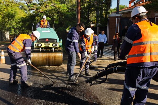 Essap incorpora “exterminador de baches” para agilizar reparaciones tras roturas de cañerías - El Trueno