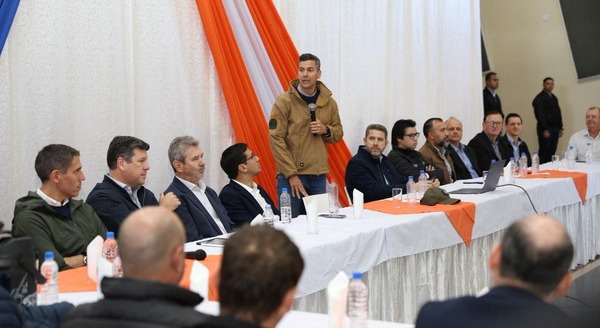 Peña destaca crecimiento del sector porcino durante visita a Naranjal - ADN Digital