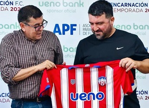 Héctor Marecos seguirá como entrenador de Encarnación FC