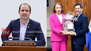 ENTREGAN PREMIO “LAS RESIDENTAS” A LA UNAE Y A LA LIBROFERIA DE ENCARNACIÓN