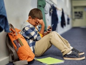 Bullying: Especialista advierte que «falsa cultura de competencia» deshumaniza a los niños