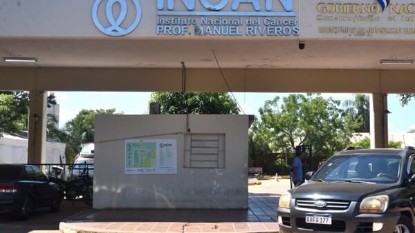 Funcionario del Incan pedía dinero para agilizar cirugías y es detenido en una entrega vigilada