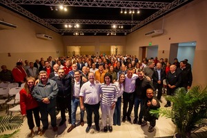 Camilo Pérez suma respaldo de figuras del deporte para la Intendencia - ADN Digital