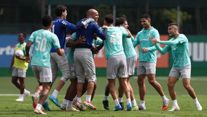 El probable onceno de Palmeiras: dos paraguayos por un lugar