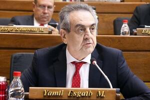 "No seas pesada": Esgaib a periodista que cuestiona su carrera universitaria de solo 3 años