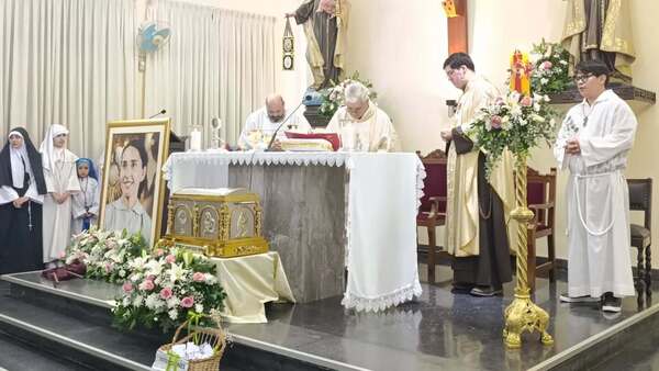 Fieles de todo el país recuerdan a la beata Chiquitunga