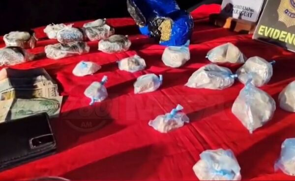 Incautan drogas abandonadas en motocicleta durante operativo en Concepción