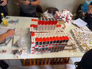 Allanan centros de falsificación de medicamentos para adelgazar en Ciudad del Este - ABC en el Este - ABC Color