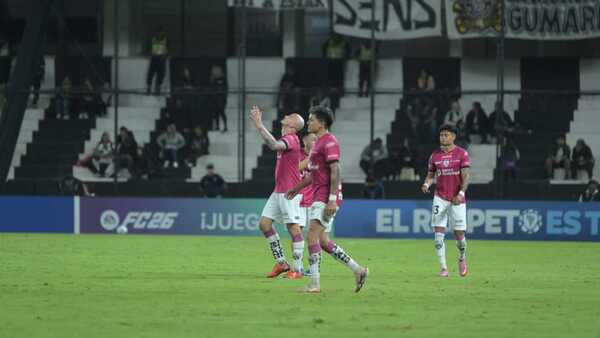 Carlos González destroza a Libertad en La Huerta