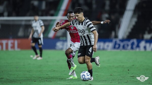 Libertad no logra sumar