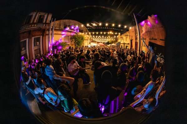 La Chispa: realizan protesta artística en el Panteón de los Héroes contra sentencia - Nacionales - ABC Color