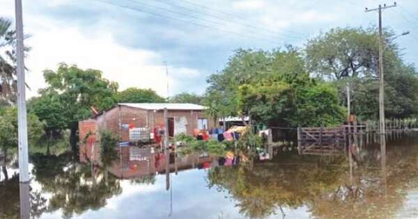 La Nación / Refuerzan ayuda para los damnificados en el Chaco