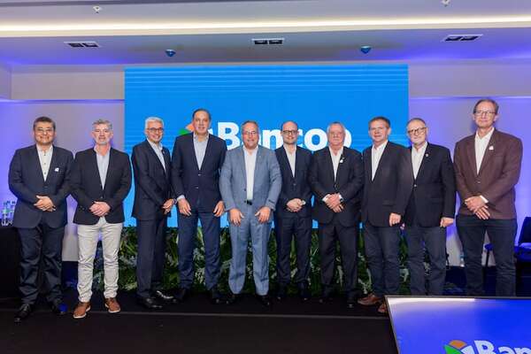 Exitosa asamblea general de accionistas de Bancop - Sociales - ABC Color