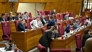 Denuncian ante FGE presunto uso de fondos para campaña sucia