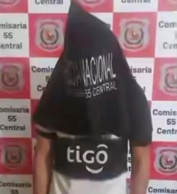 Atacó con un cuchillo a su propia madre