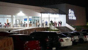 Guyryry entre doctores y el nuevo presi del IPS, se calmó, por ahora