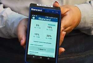 Así funciona el nuevo sistema para dejar propina en los restaurantes - Economía - ABC Color