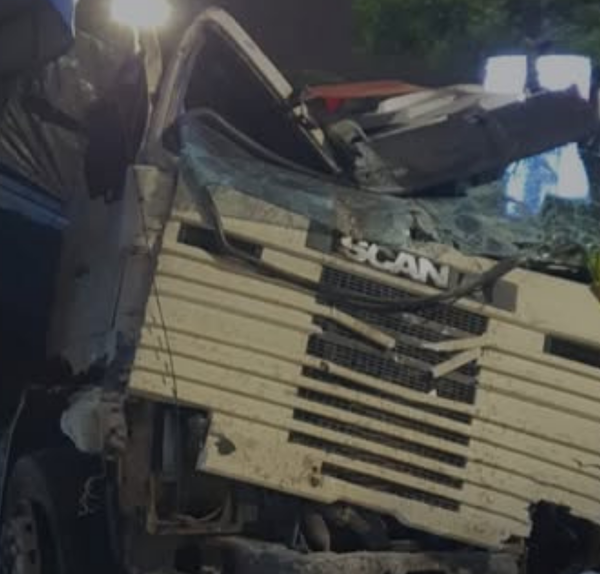 Choque en Ciudad del Este: camionero dio positivo al alcotest tras impactar parada - Canal-E