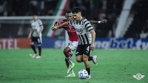 Noche negra en Tuyucuá: Libertad sufre el vuelo de Cocoliso y complica su futuro en la Copa