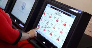 La Nación / Finaliza la verificación de datos en pantalla de la máquina de votación