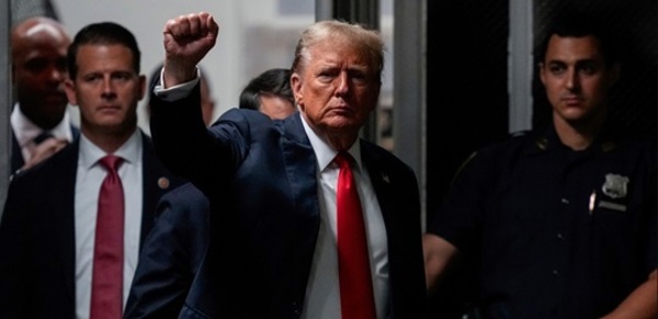 Trump advierte a Irán y exige acuerdo nuclear total