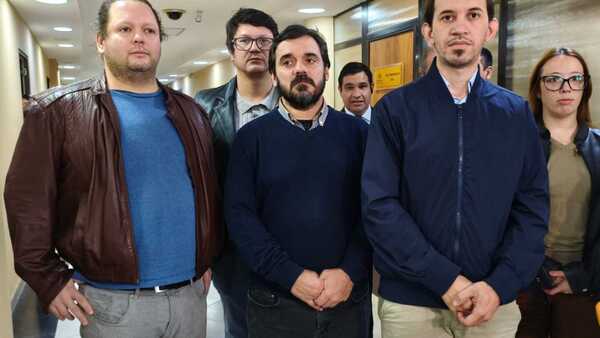 Advierten que el proyecto cartista no protege a periodistas y afrenta la memoria de Santiago