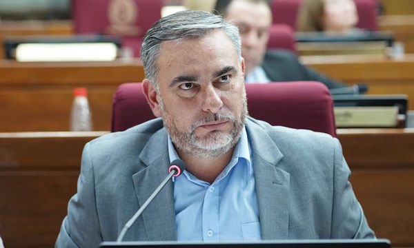 Ever Villalba advierte sobre impacto democrático de las campañas digitales de desinformación - OviedoPress