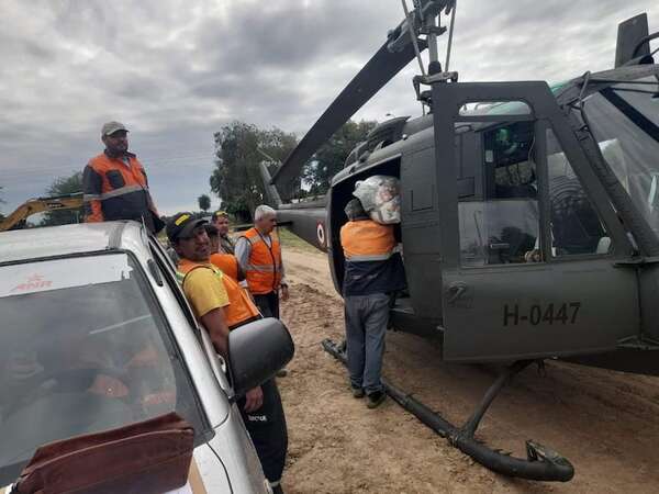 El drama de los inundados en el Chaco: SEN entrega alimentos y asiste a familias aisladas - Nacionales - ABC Color