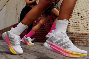 Adidas mejora resultados trimestrales con fuerte impulso de ropa y fútbol - 5Días