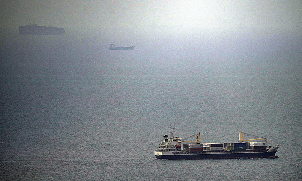 Trump insta a Irán a firmar un acuerdo tras posible extensión del bloqueo - 5Días