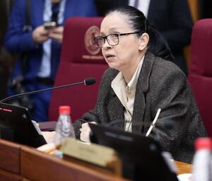 Yolanda Paredes pide declarar nulo el juramento de Carlos Liseras