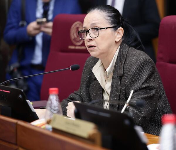 Yolanda Paredes pide declarar nulo el juramento de Carlos Liseras