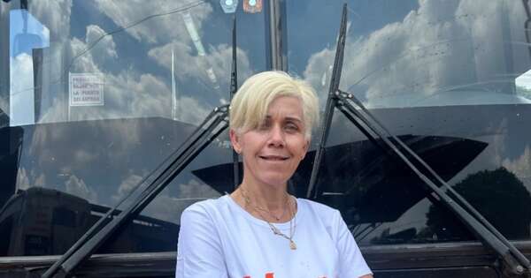 Chofer de bus, “mamá,  papá y ejemplo”, he’i