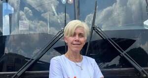 Chofer de bus, “mamá, papá y ejemplo”, he’i