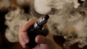 Por vapear, adolescente se intoxicó y hasta echaba sangre