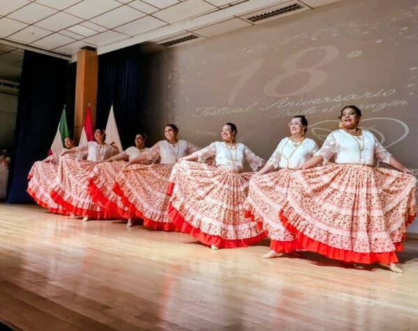 Adultos mayores celebran la danza como motor de bienestar y superación
